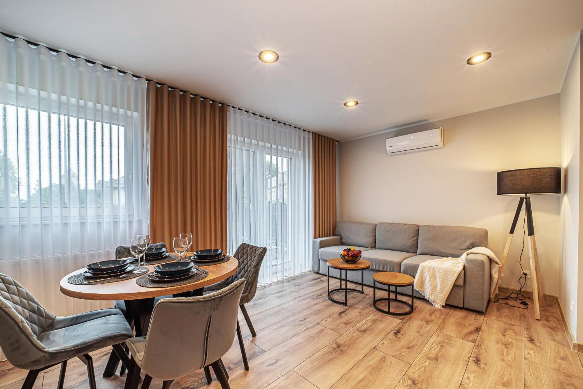 בולסלאביש Apartament Labradoryt, Klimatyzacja, Parking Priv מראה חיצוני תמונה
