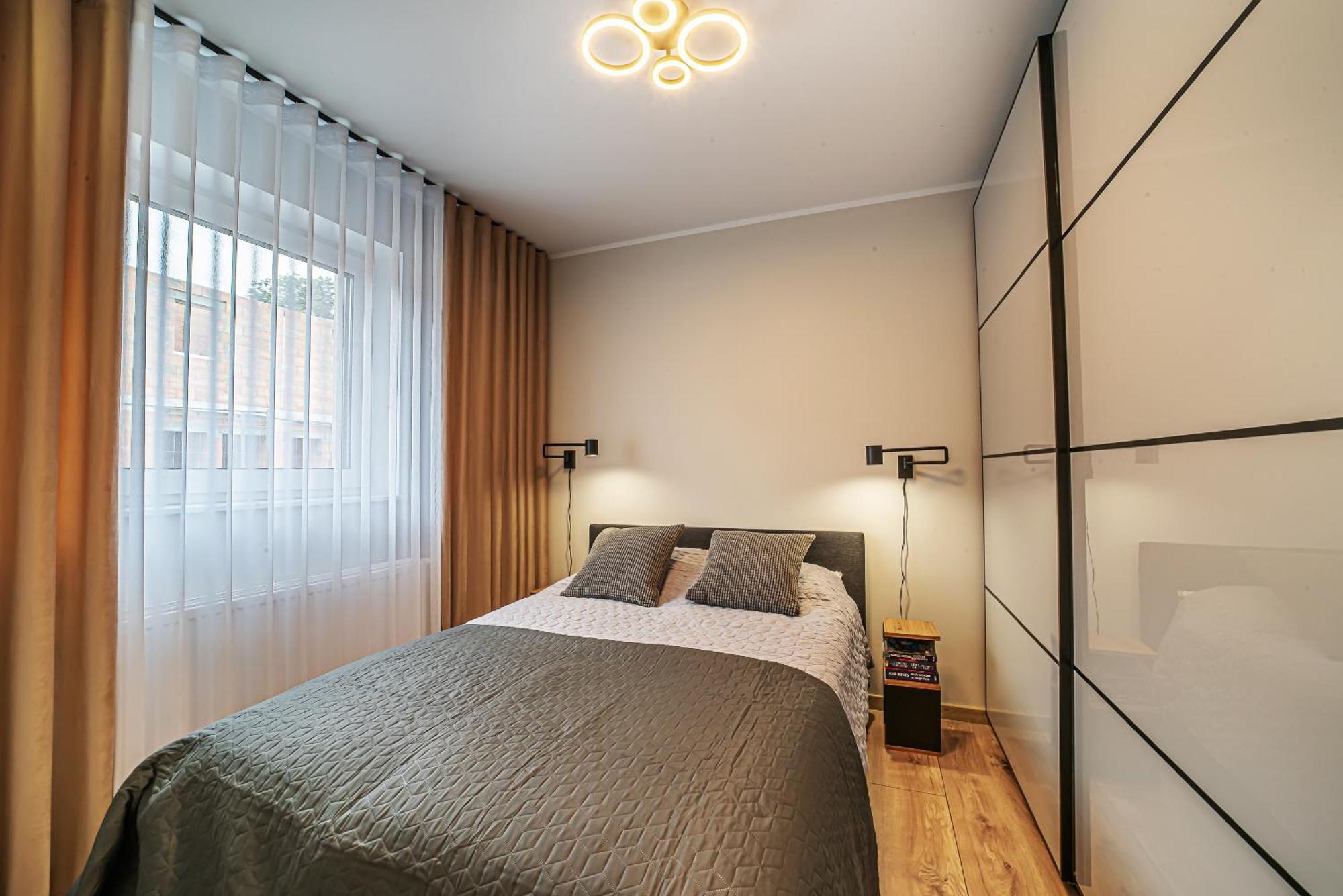 בולסלאביש Apartament Labradoryt, Klimatyzacja, Parking Priv מראה חיצוני תמונה