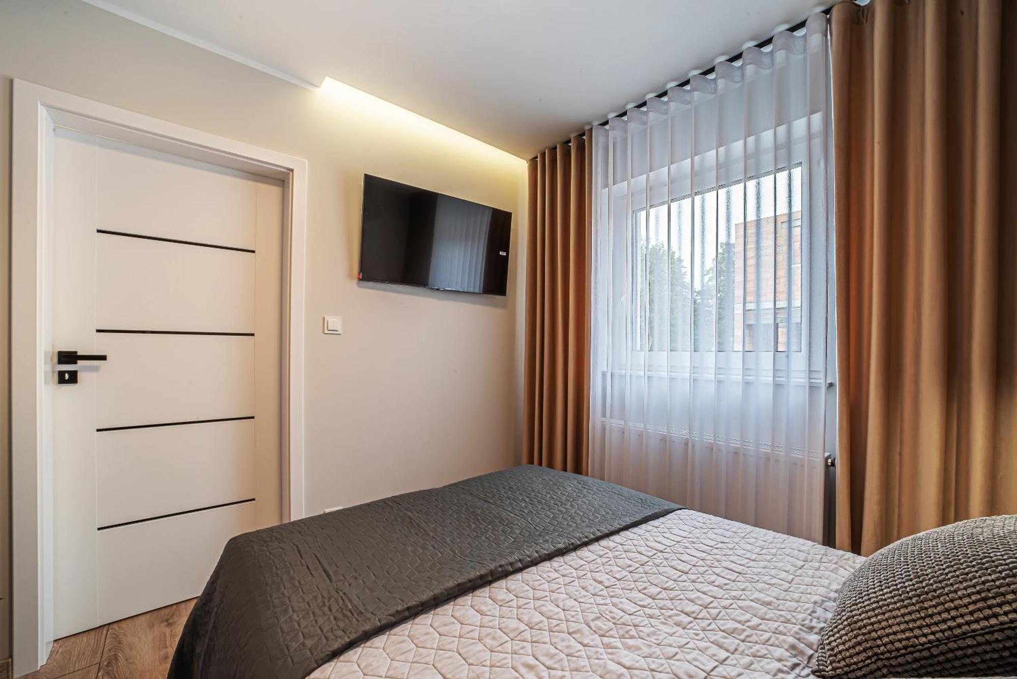 בולסלאביש Apartament Labradoryt, Klimatyzacja, Parking Priv מראה חיצוני תמונה