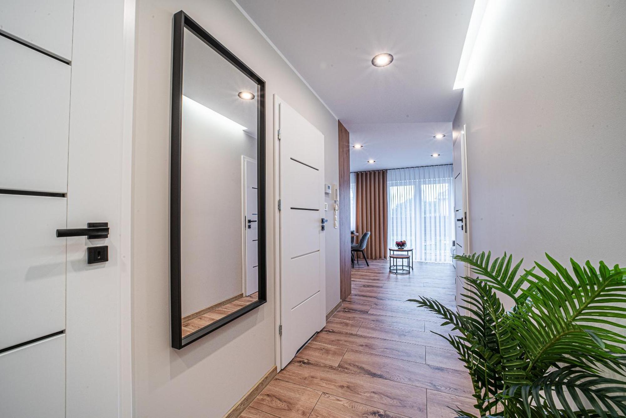 בולסלאביש Apartament Labradoryt, Klimatyzacja, Parking Priv מראה חיצוני תמונה